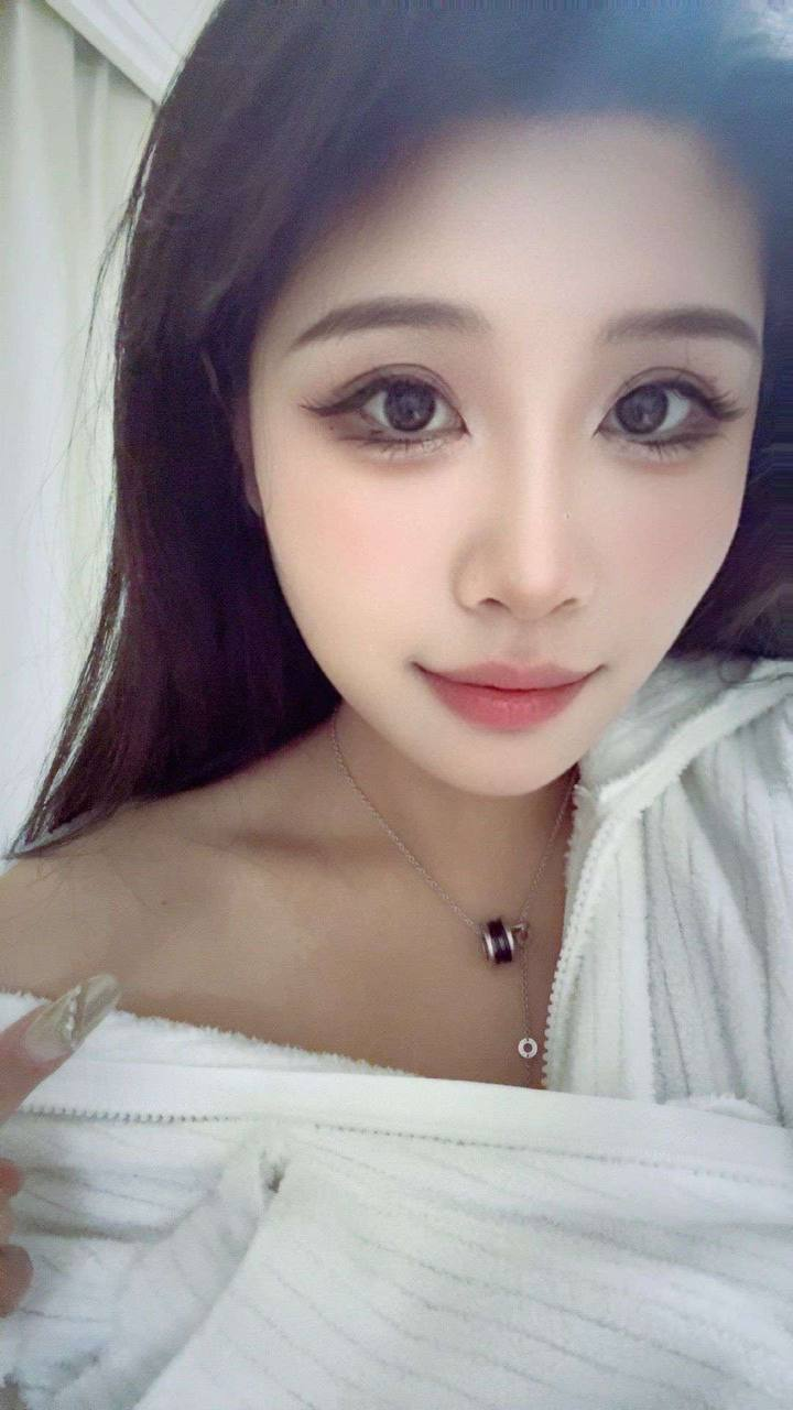 法拉盛自兼，周末可约，其它时间看情况约，漂亮寶貝 氣質甜心 絕對本人照零誤差