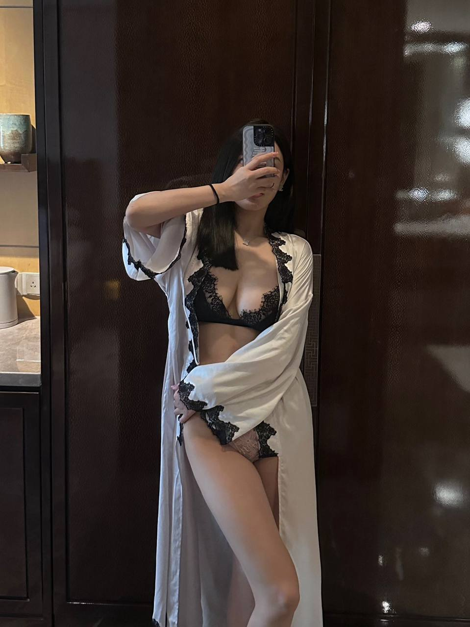 👏我是一个超骚的90后，服雾天花板骚蜜白🐯🐍纹 69 毒🐉 应有尽有敏感体质 一碰就爆浆弄湿床单 容易高潮 会吸娇喘 外纯内骚 夹🉐哥哥欲罢不能